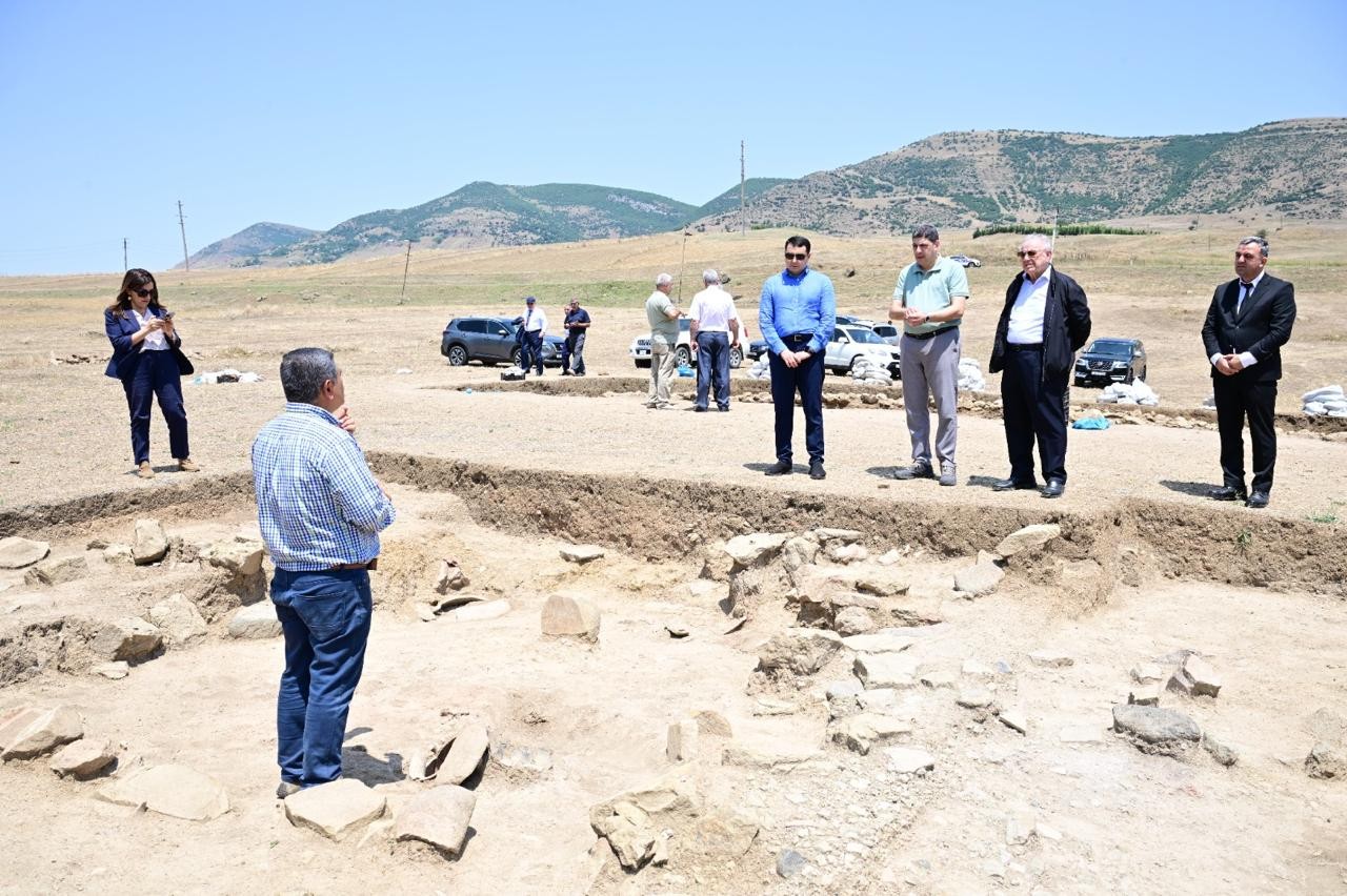 Mədəniyyət naziri Yardımlıda aparılan arxeoloji tədqiqat işləri ilə tanış olub - FOTOLAR